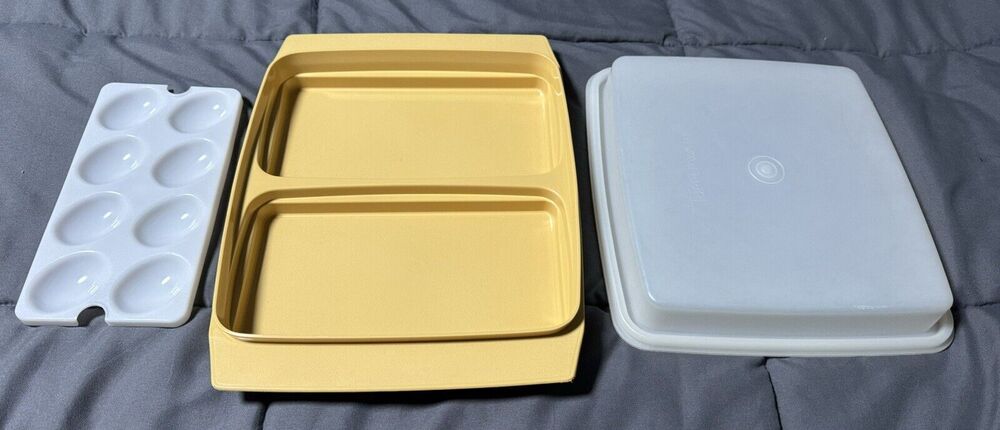 Tupperware Deviled Egg Carrier (3 pcs)